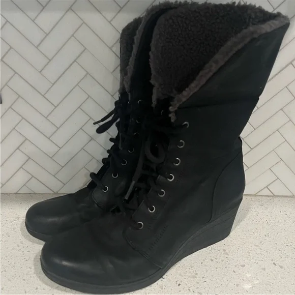 UGG Zea Wedge Boot Black Size 11 - Picture 10 of 14